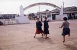 g-olson_girls_gate_r1.jpg